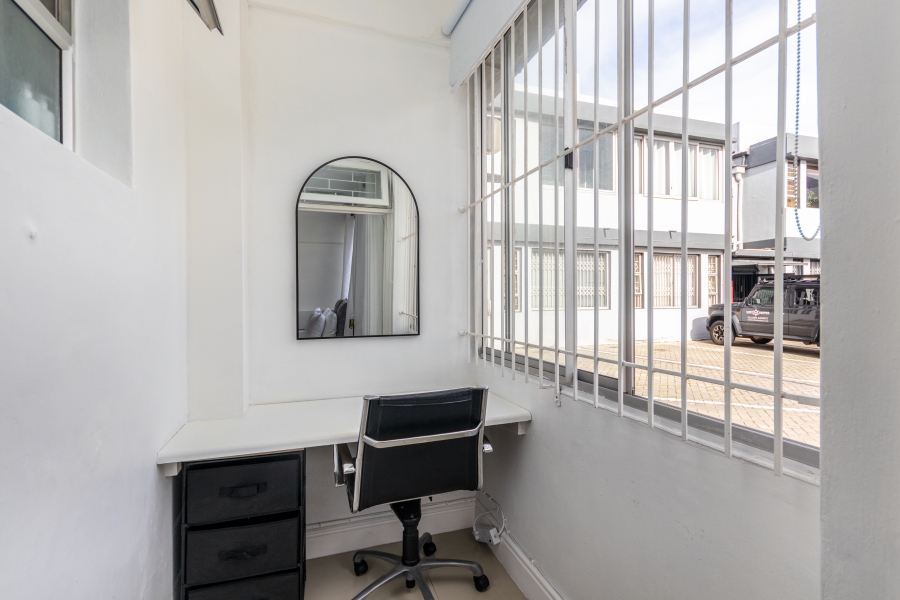 0 Bedroom Property for Sale in Sea Point Western Cape
